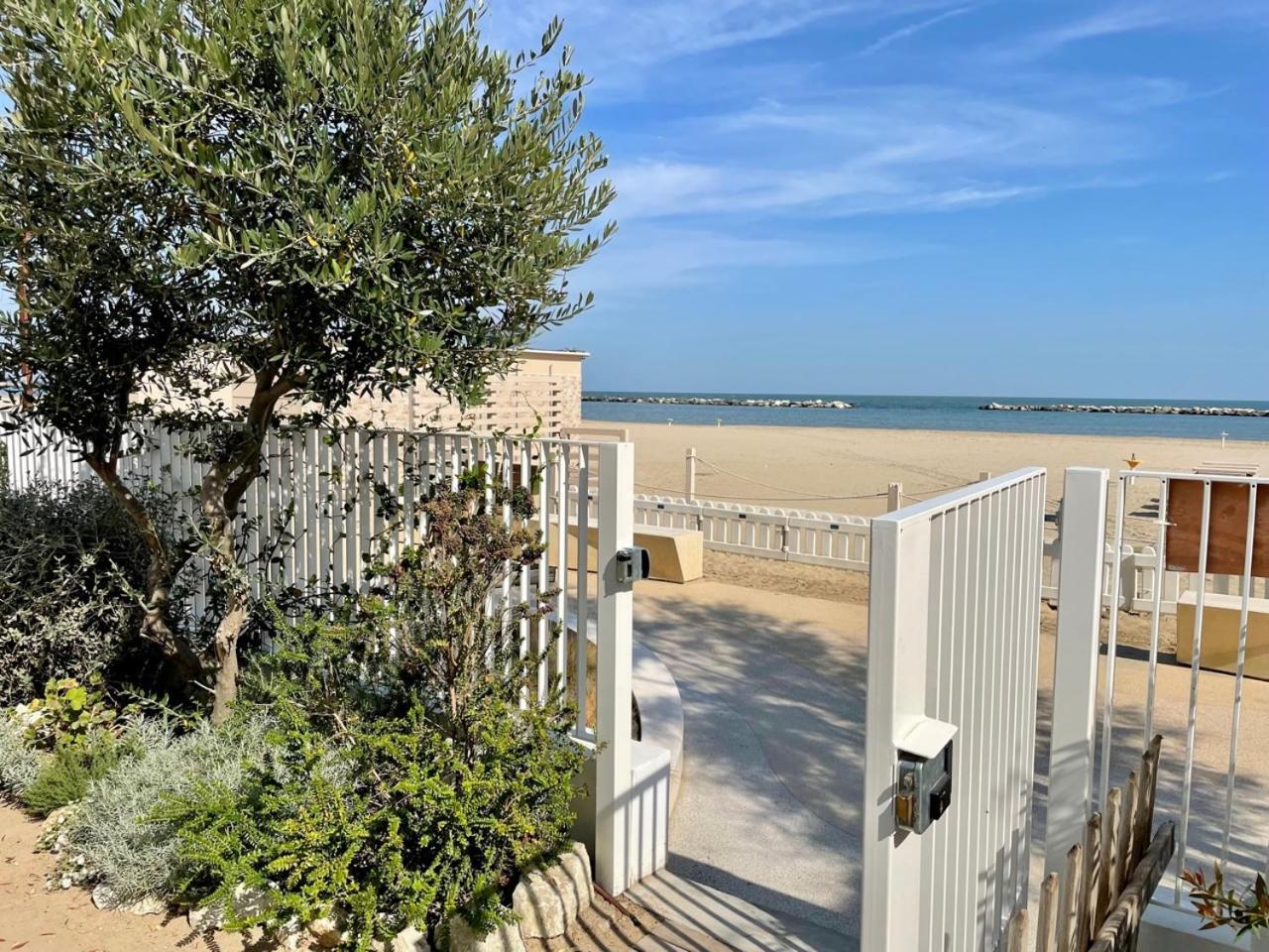 Villa Le Agavi Luxory Beach Surfhouse Bellaria-Igea Marina Exterior photo